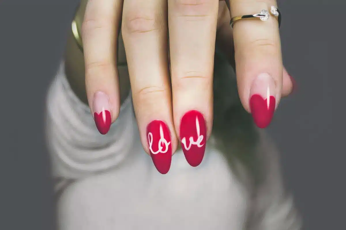 pose ongles