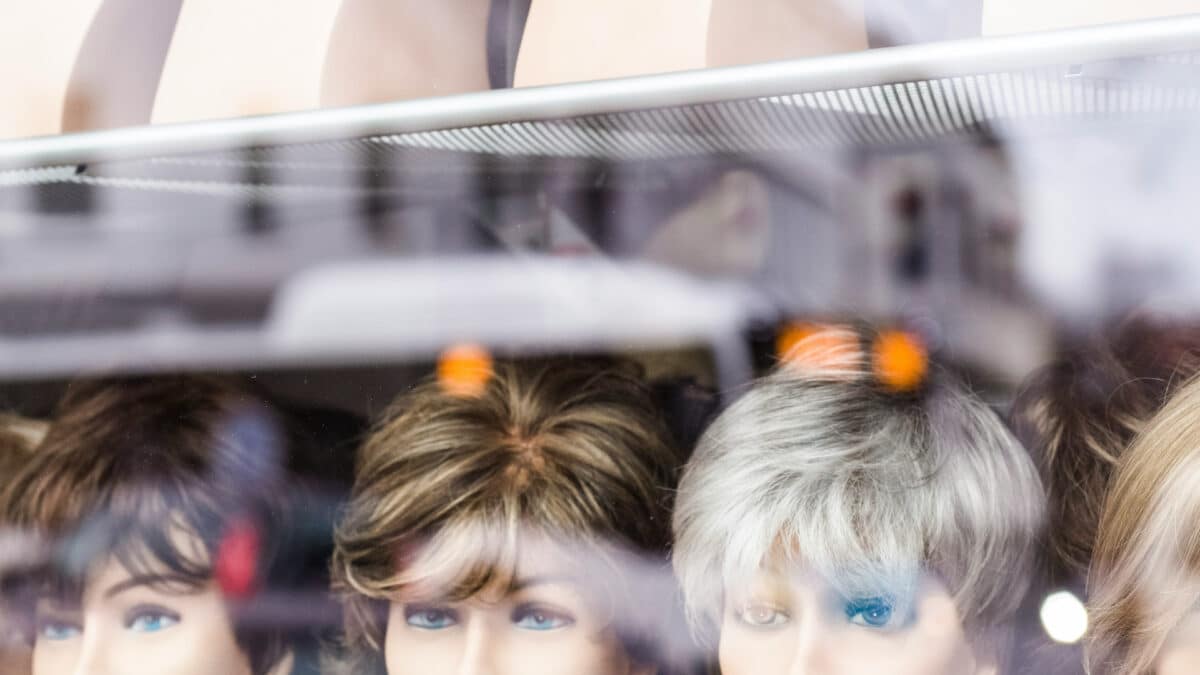 Changer de look en un instant grâce aux perruques